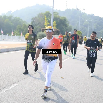 Runner Photo 6933745