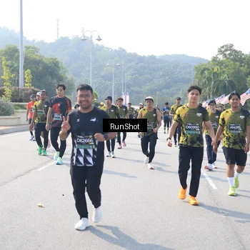 Runner Photo 6933755
