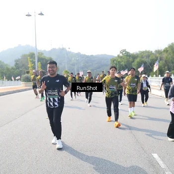 Runner Photo 6933758