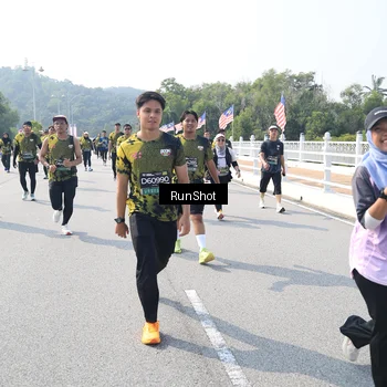 Runner Photo 6933766