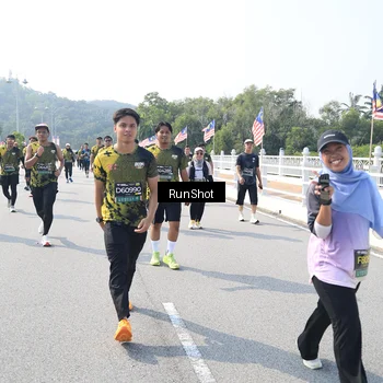 Runner Photo 6933768