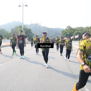 Runner Photo 6933770