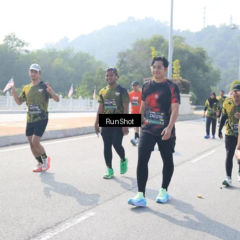 Runner Photo 6933772