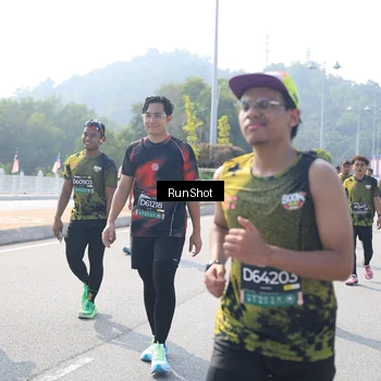 Runner Photo 6933775