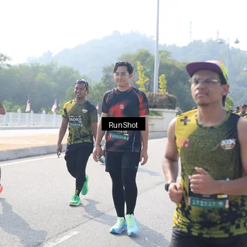 Runner Photo 6933780