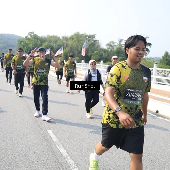 Runner Photo 6933781
