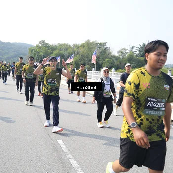 Runner Photo 6933782