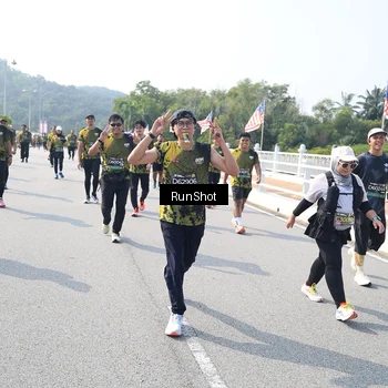 Runner Photo 6933785