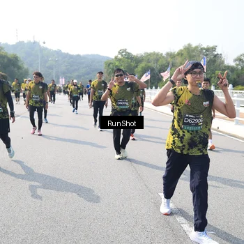 Runner Photo 6933788