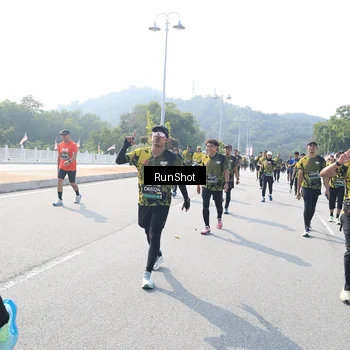 Runner Photo 6933789