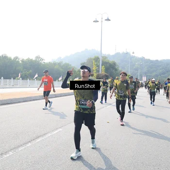 Runner Photo 6933799