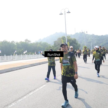 Runner Photo 6933815
