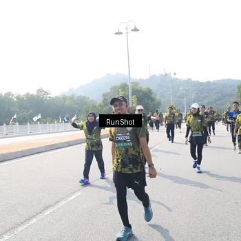 Runner Photo 6933821
