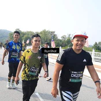 Runner Photo 6933849