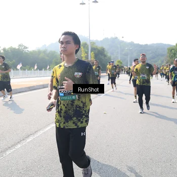 Runner Photo 6933860