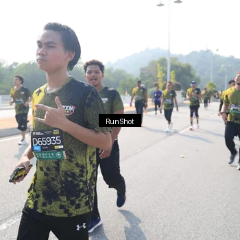 Runner Photo 6933864