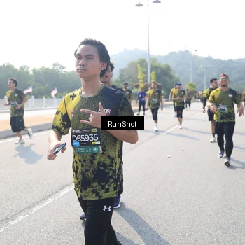 Runner Photo 6933868