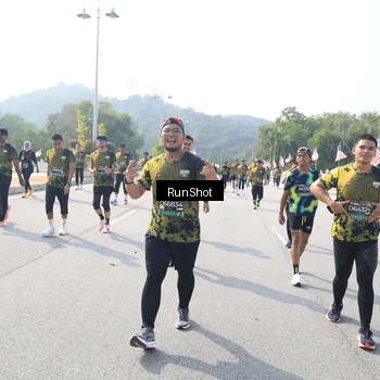 Runner Photo 6933874