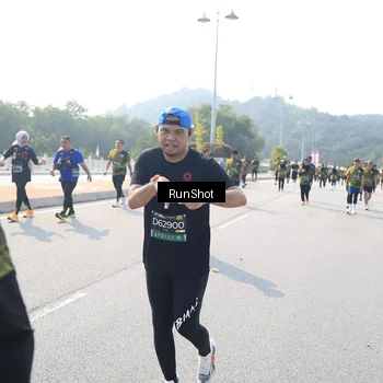 Runner Photo 6933899