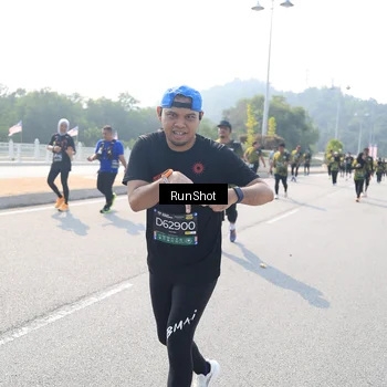 Runner Photo 6933901