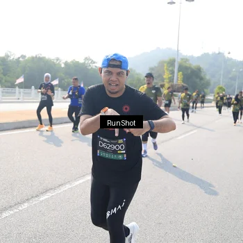 Runner Photo 6933905
