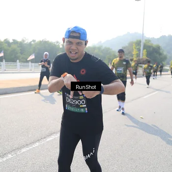 Runner Photo 6933909