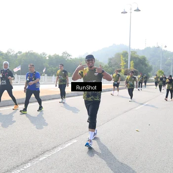 Runner Photo 6933910