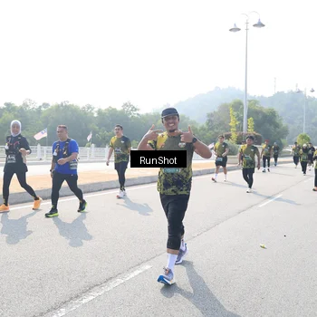 Runner Photo 6933912