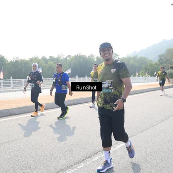 Runner Photo 6933913