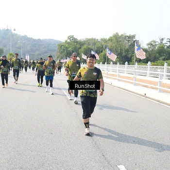 Runner Photo 6933923