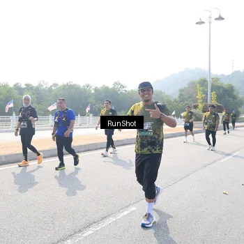 Runner Photo 6933933