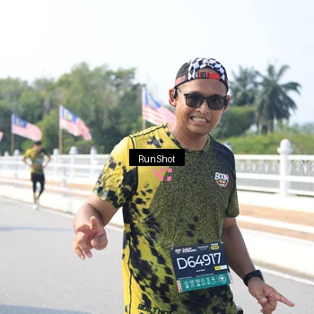 Runner Photo 6933945