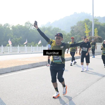 Runner Photo 6933948