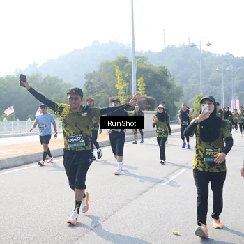Runner Photo 6933949