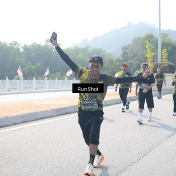 Runner Photo 6933950