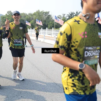 Runner Photo 6933959