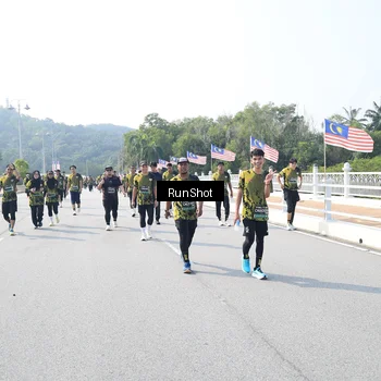 Runner Photo 6933978