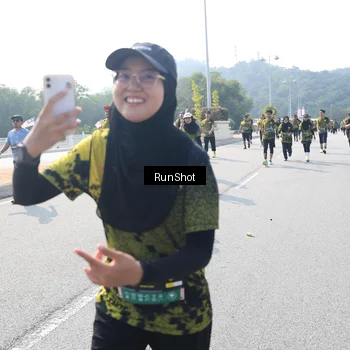 Runner Photo 6933979