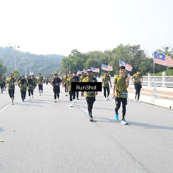 Runner Photo 6933981