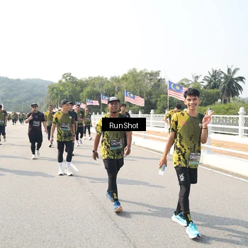 Runner Photo 6933990