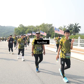 Runner Photo 6933991