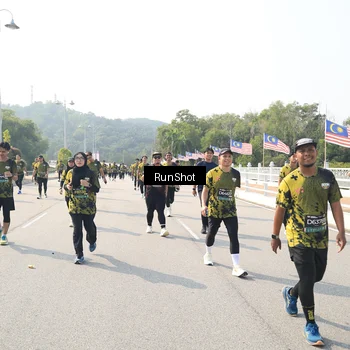 Runner Photo 6933997