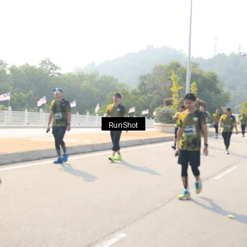 Runner Photo 6933998