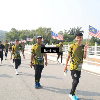 Runner Photo 6933999