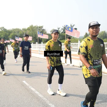 Runner Photo 6934015