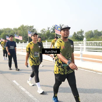 Runner Photo 6934018