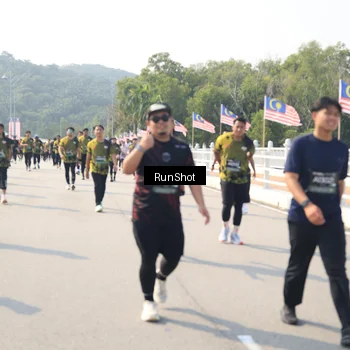 Runner Photo 6934019