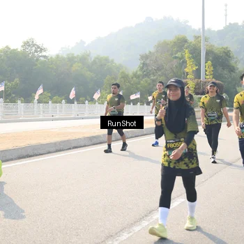 Runner Photo 6934036
