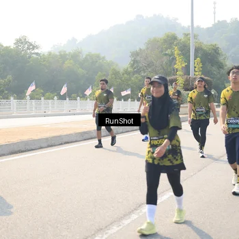 Runner Photo 6934037