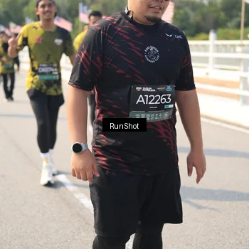 Runner Photo 6934040